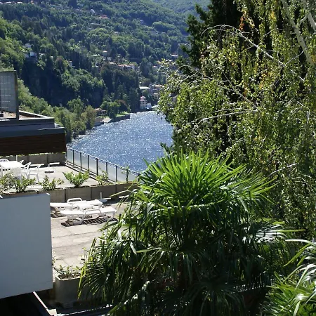 Appartamento With 2 Bedrooms A Large Terrace With Magnificent View Of The Lake