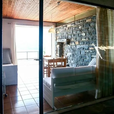 Appartamento With 2 Bedrooms A Large Terrace With Magnificent View Of The Lake *