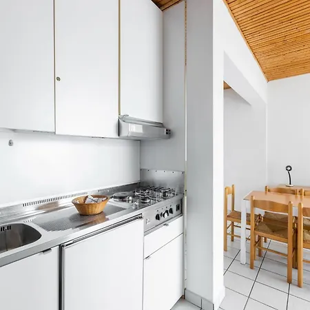 With 2 Bedrooms A Large Terrace With Magnificent View Of The Lake Pognana Lario