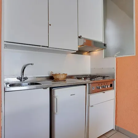 Appartamento With 2 Bedrooms A Large Terrace With Magnificent View Of The Lake
