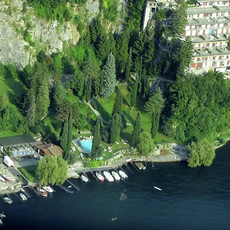 With 2 Bedrooms A Large Terrace With Magnificent View Of The Lake