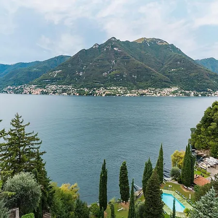 Appartamento With 2 Bedrooms A Large Terrace With Magnificent View Of The Lake