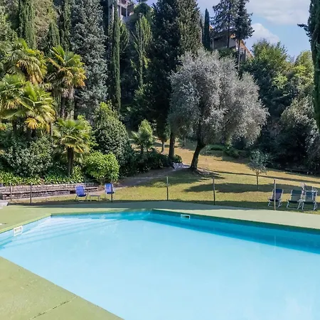 With 2 Bedrooms A Large Terrace With Magnificent View Of The Lake *