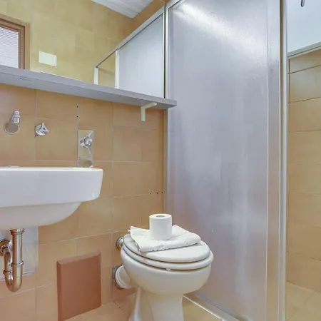 With 2 Bedrooms A Large Terrace With Magnificent View Of The Lake * Pognana Lario