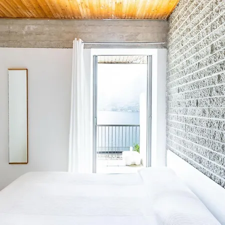 With 2 Bedrooms A Large Terrace With Magnificent View Of The Lake *