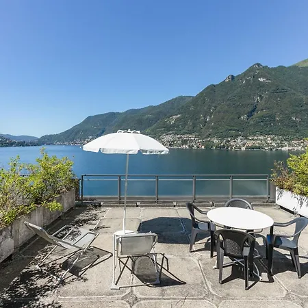 With 2 Bedrooms A Large Terrace With Magnificent View Of The Lake Apartment