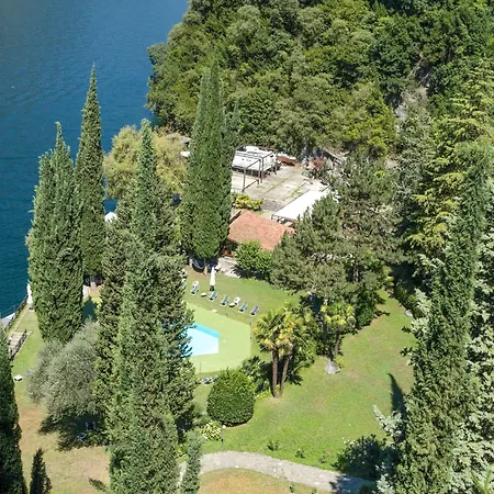 With 2 Bedrooms A Large Terrace With Magnificent View Of The Lake *