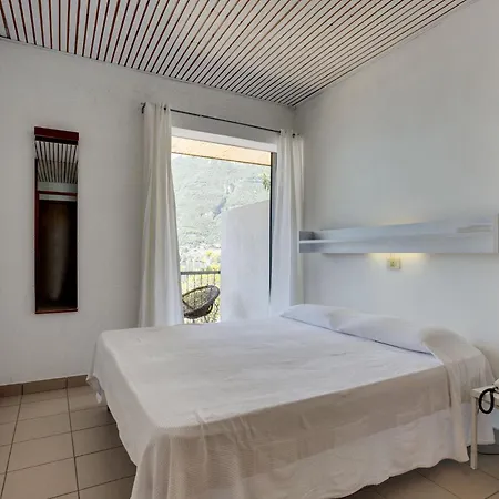 With 2 Bedrooms A Large Terrace With Magnificent View Of The Lake * Pognana Lario