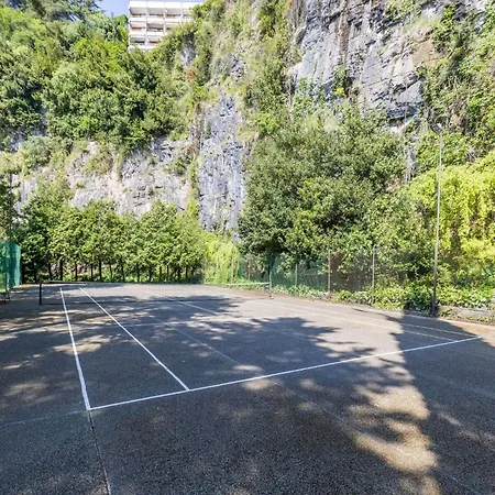 With 2 Bedrooms A Large Terrace With Magnificent View Of The Lake Apartment