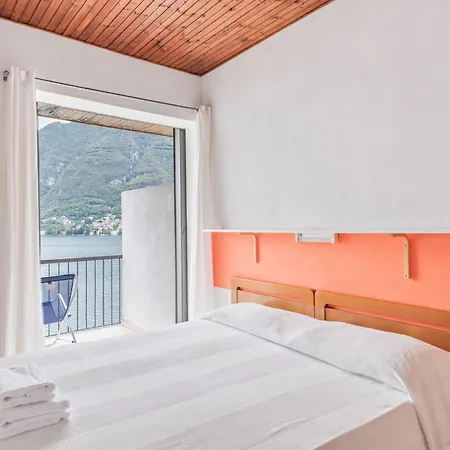 With 2 Bedrooms A Large Terrace With Magnificent View Of The Lake * Pognana Lario