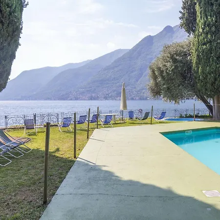 Apartment With 2 Bedrooms A Large Terrace With Magnificent View Of The Lake