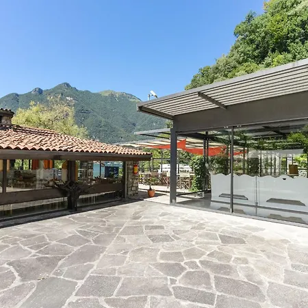 With 2 Bedrooms A Large Terrace With Magnificent View Of The Lake Pognana Lario